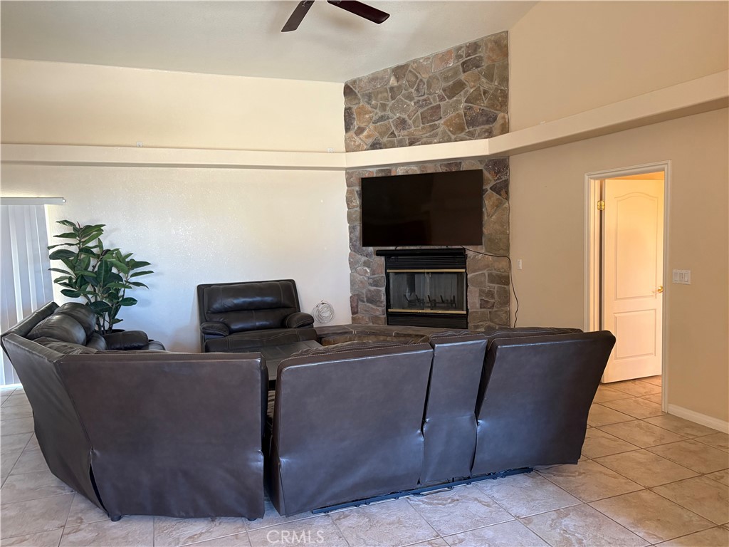 21432 Hector Court Property Photo 13