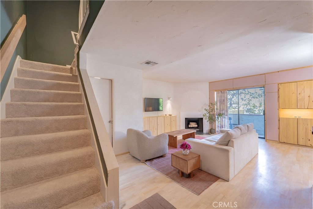 8516 Cadillac Avenue 8 Property Photo 1