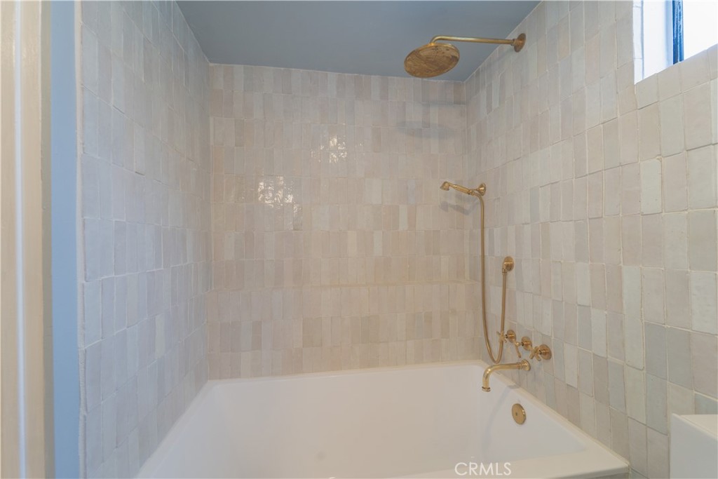 8516 Cadillac Avenue 8 Property Photo 17