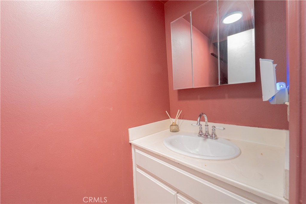 8516 Cadillac Avenue 8 Property Photo 23