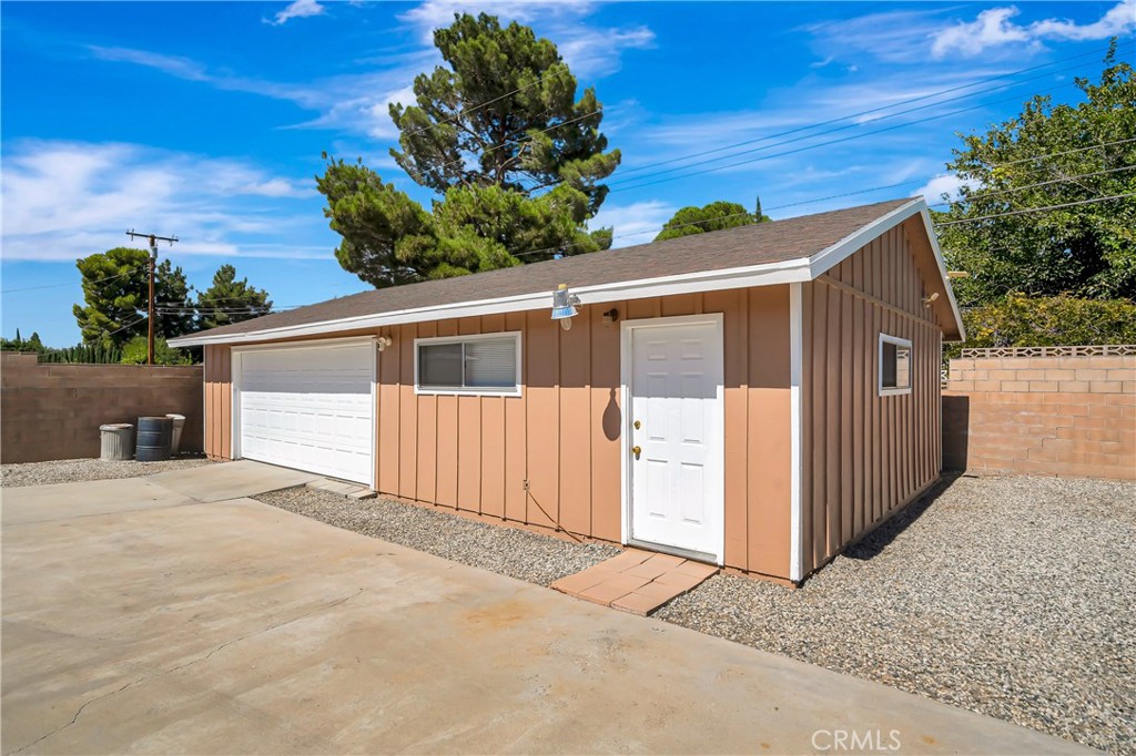 2561 W Avenue K Property Photo 55