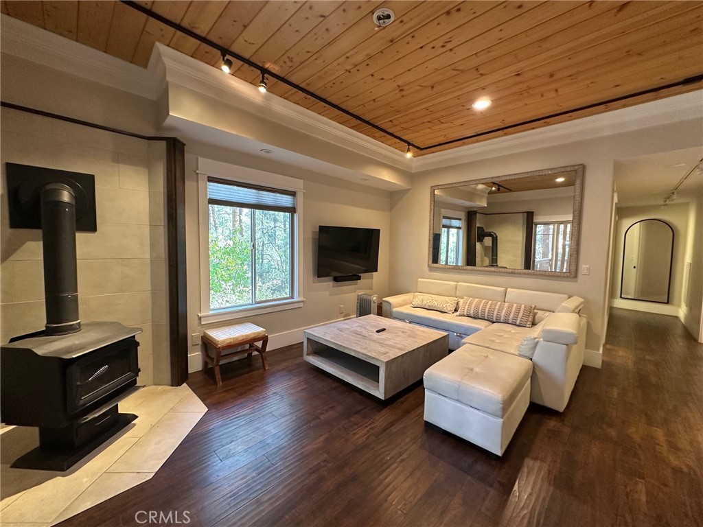 2300 Cypress Property Photo 5