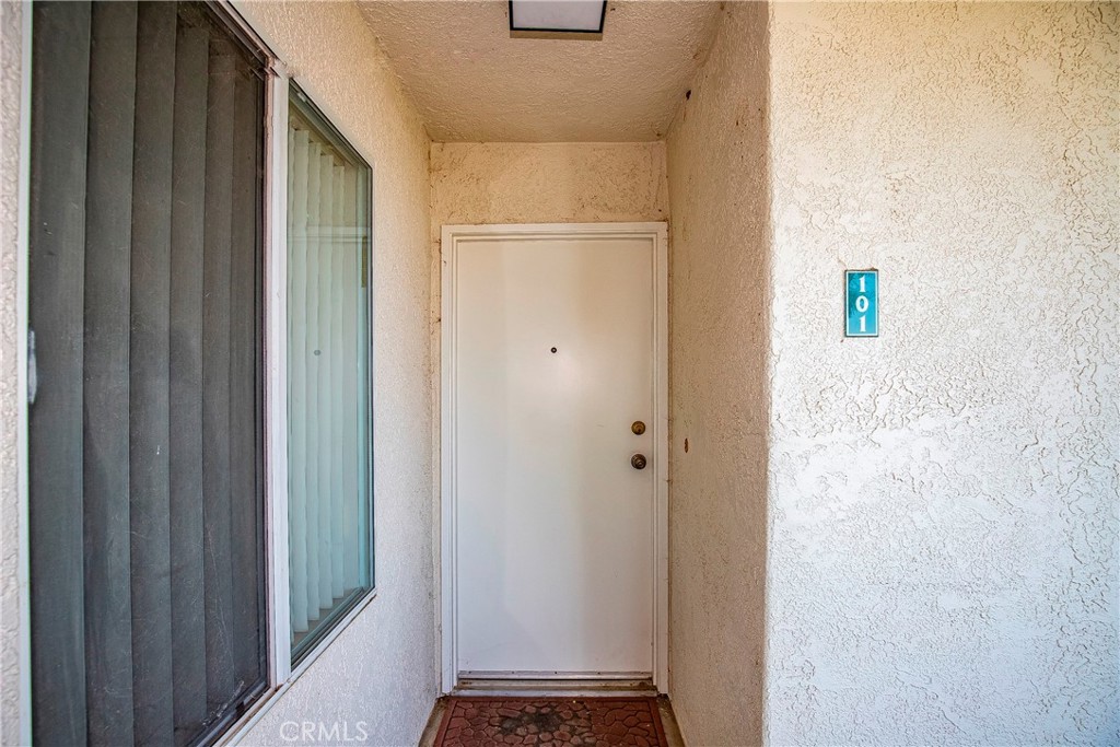 21309 Eucalyptus Way 101 Property Photo 3