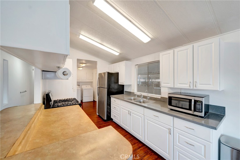 2330 E Avenue J8 6 Property Photo 15