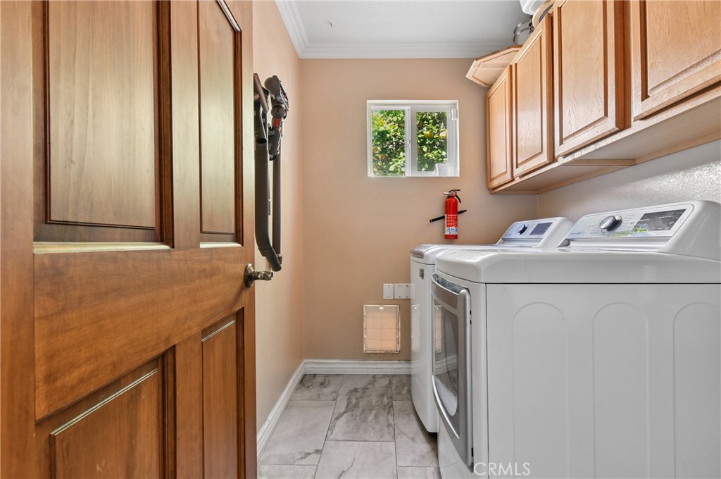 6700 Vickiview Drive Property Photo 32