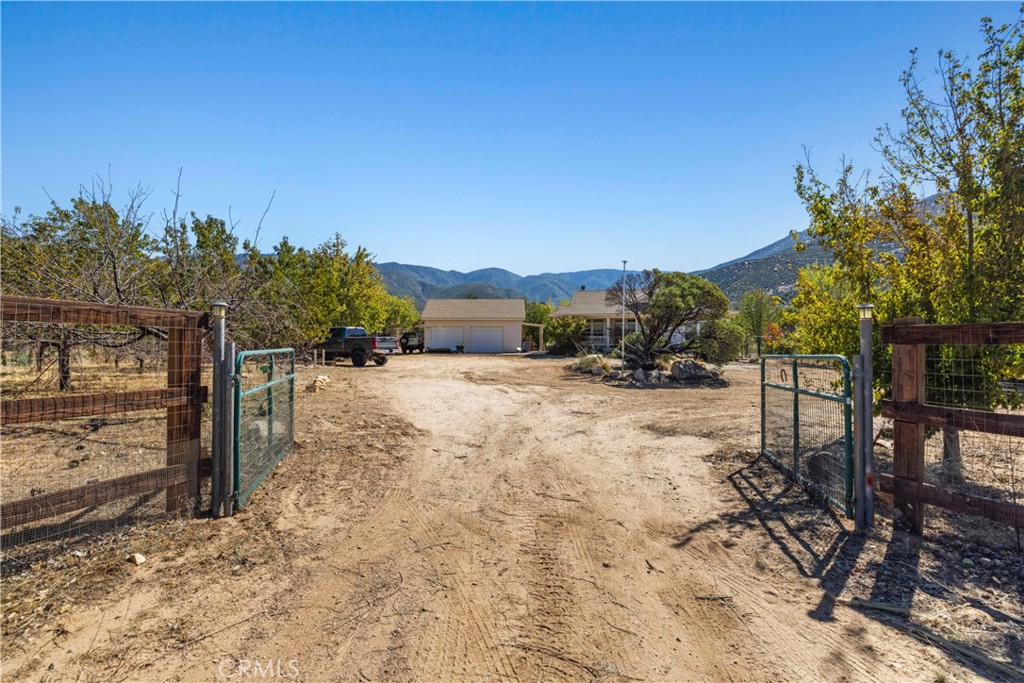 30271 Aliso Canyon Property Photo 2
