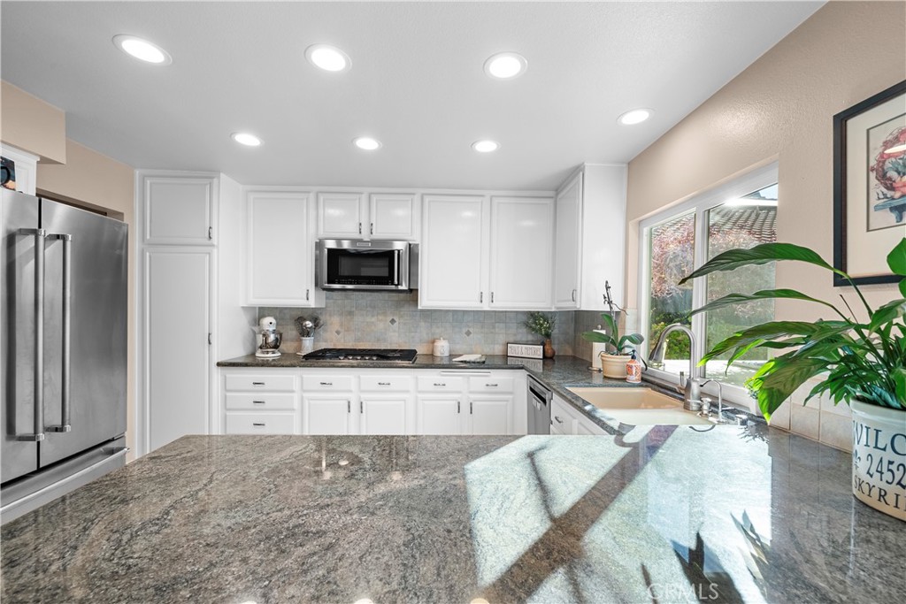 24521 Skyridge Drive Property Photo 17