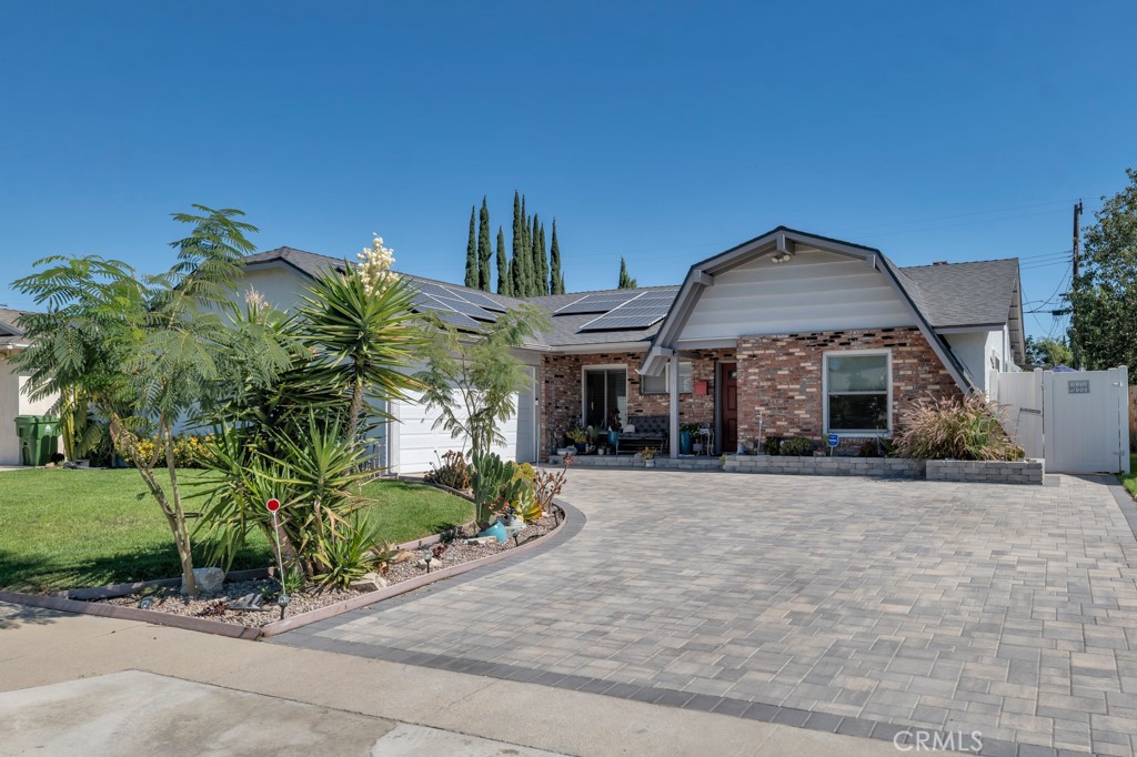 6646 Berquist Property Photo 1