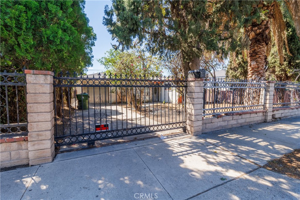 11465 Amboy Ave. Property Photo 12