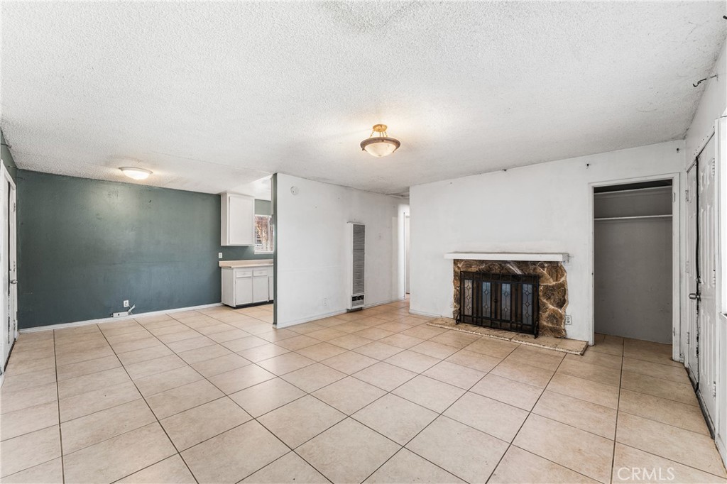 16227 Juniper Property Photo 2