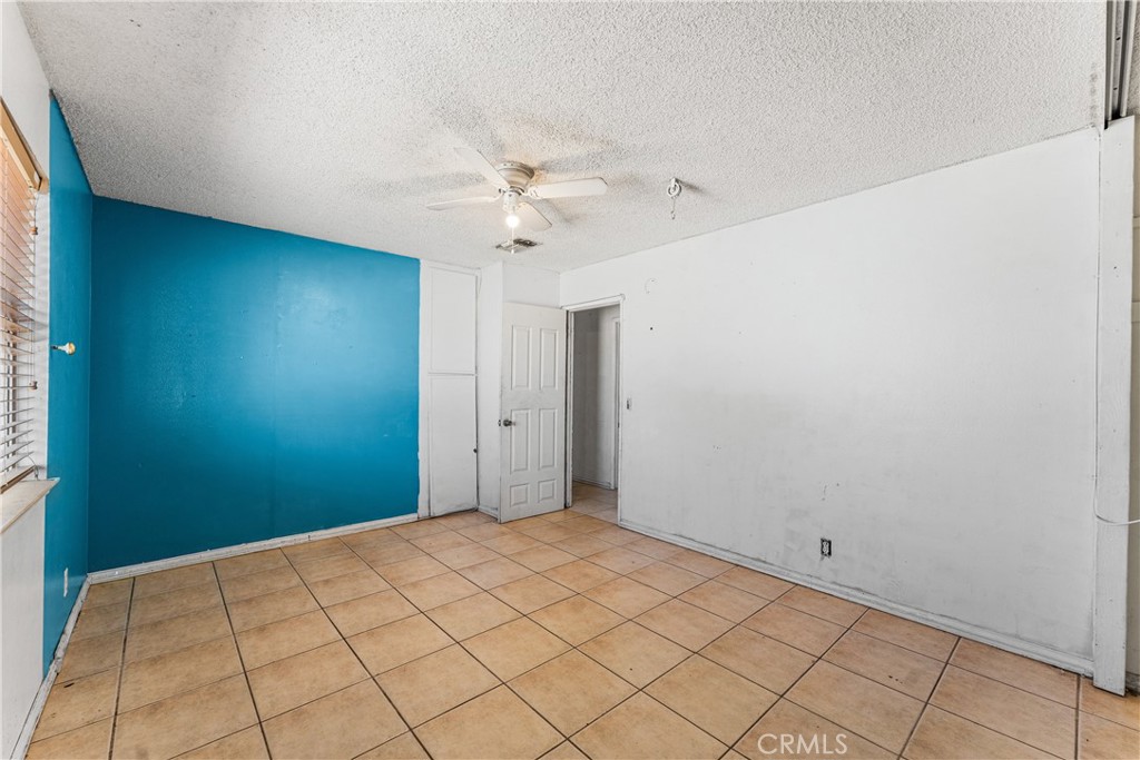 16227 Juniper Property Photo 5