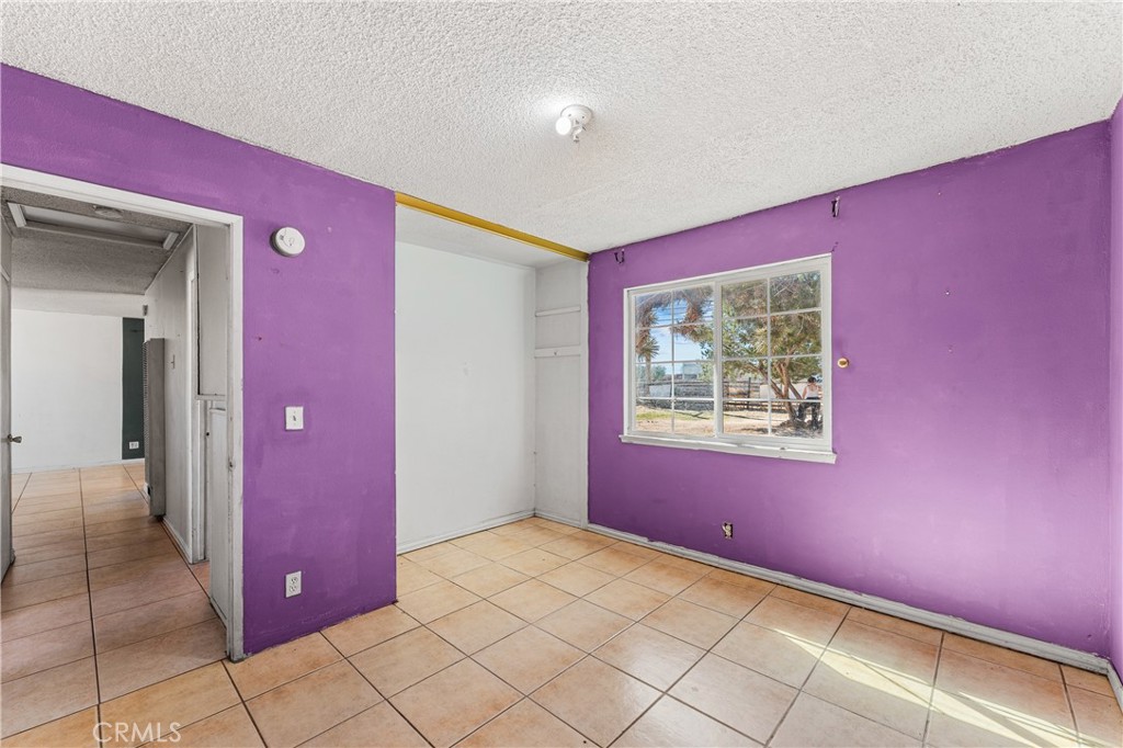 16227 Juniper Property Photo 7