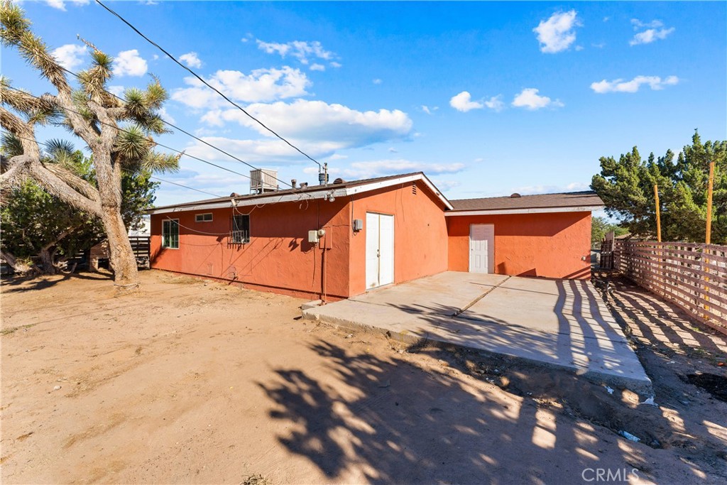 16227 Juniper Property Photo 13