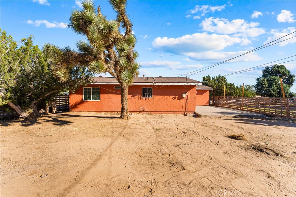 16227 Juniper Property Photo 14
