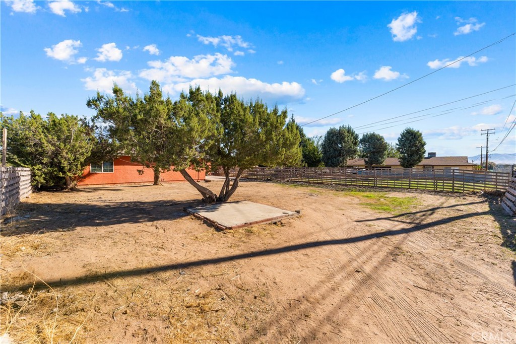 16227 Juniper Property Photo 15