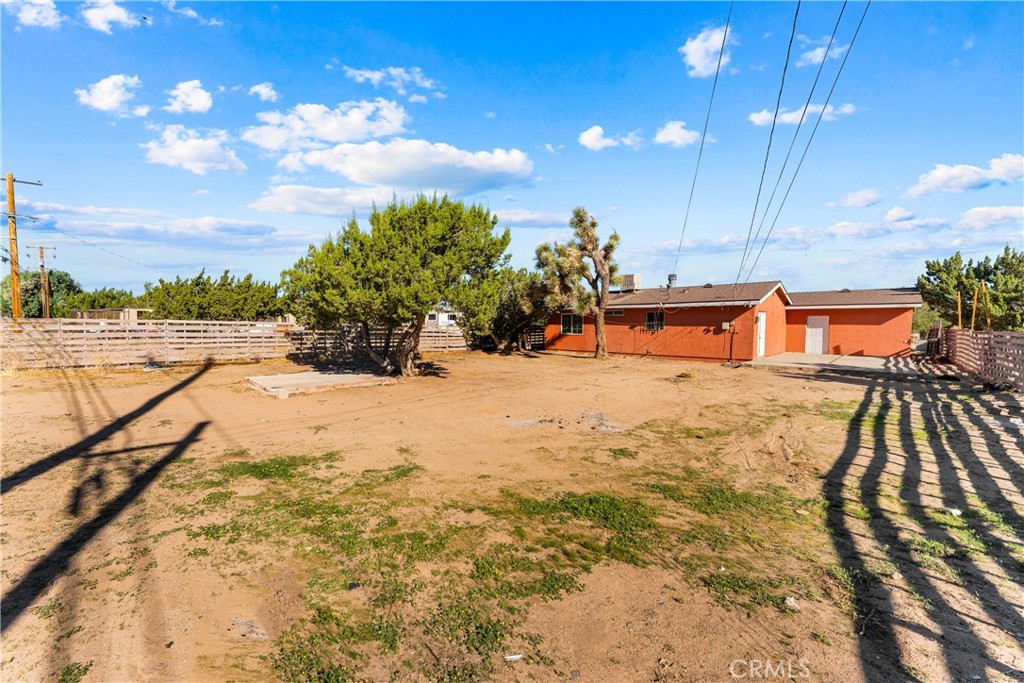 16227 Juniper Property Photo 16