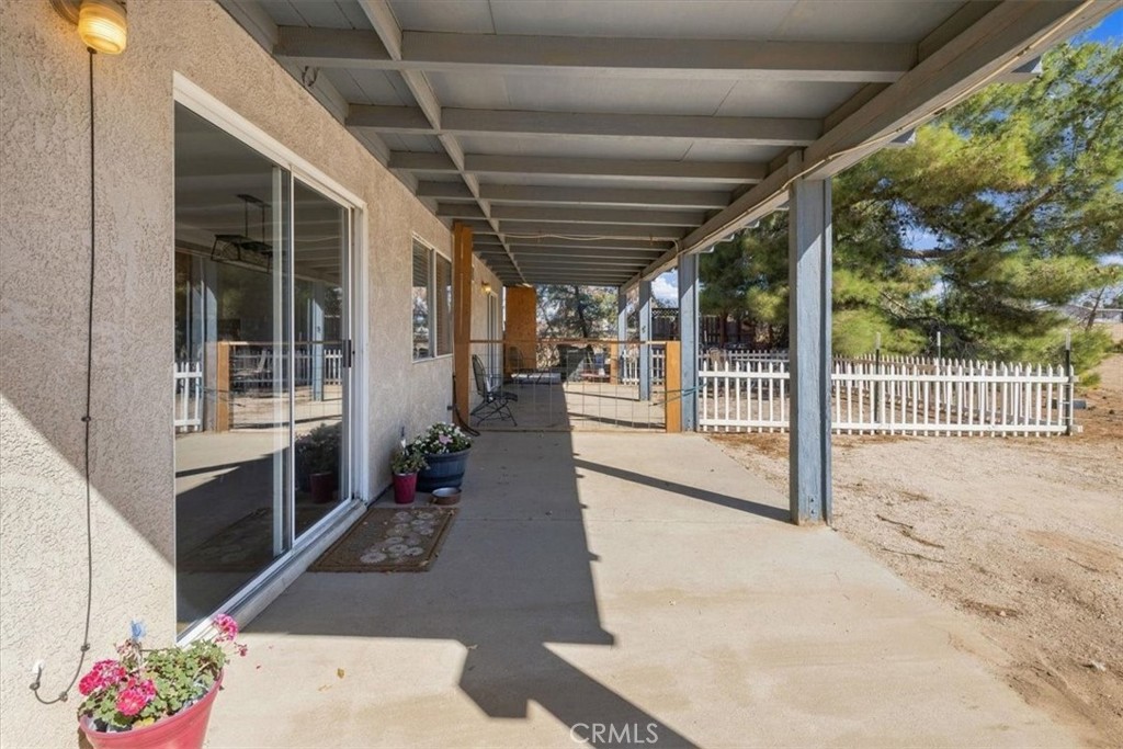 6433 Sunnyslope Road Property Photo 11