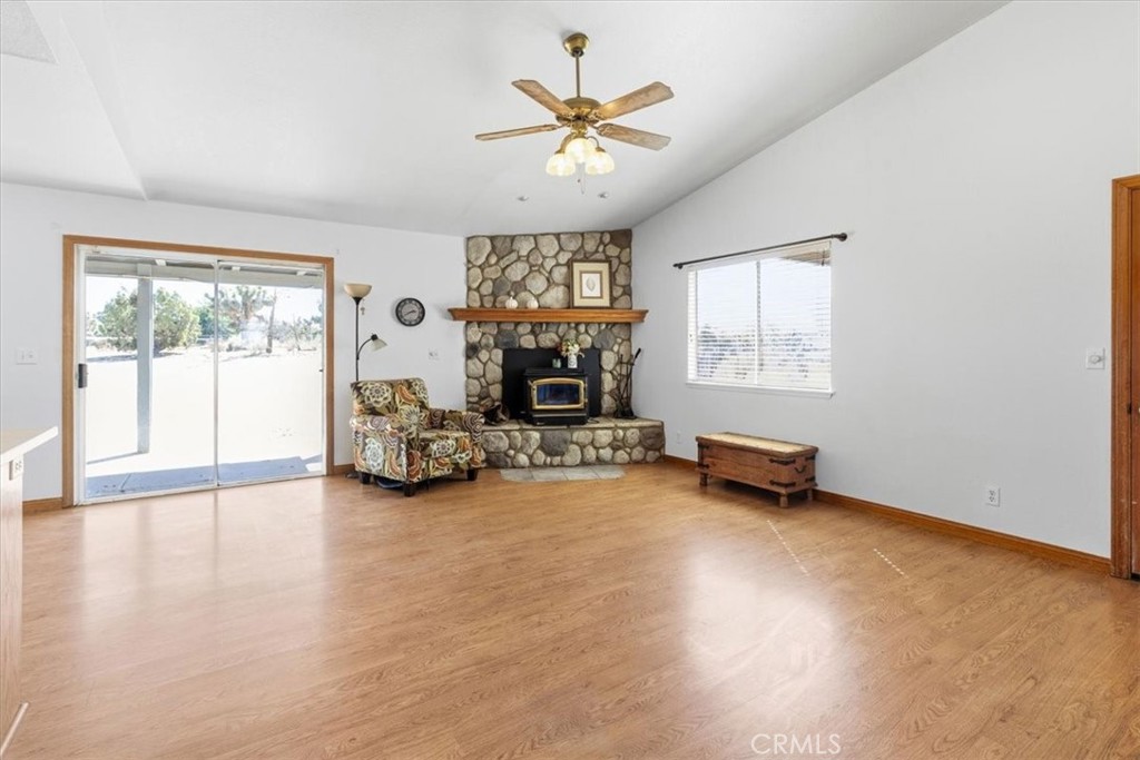 6433 Sunnyslope Road Property Photo 16