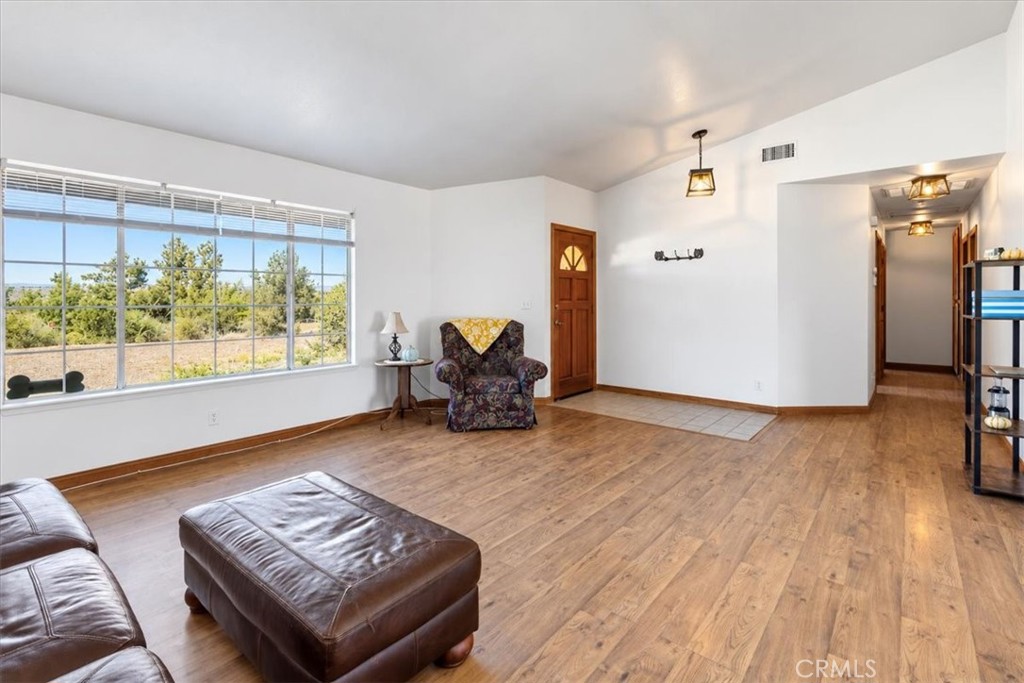 6433 Sunnyslope Road Property Photo 23