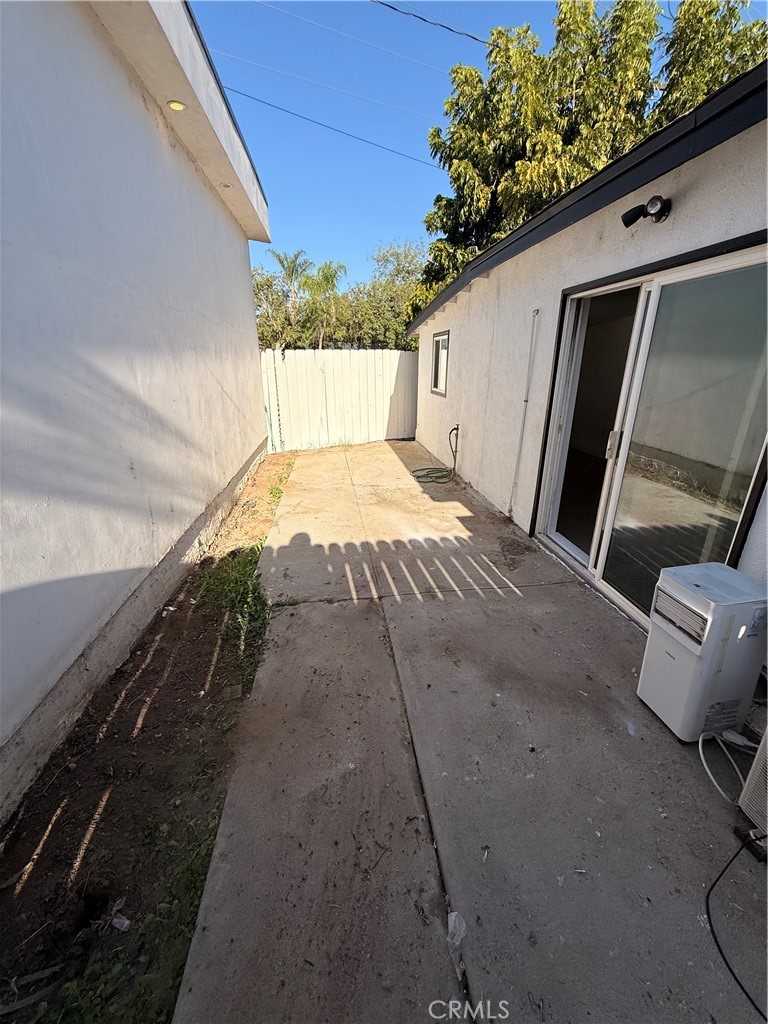 5509 Crebs Avenue Property Photo 1