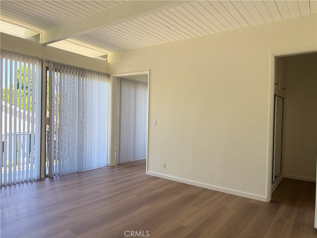 13223 Moorpark Street 3 Property Photo 2