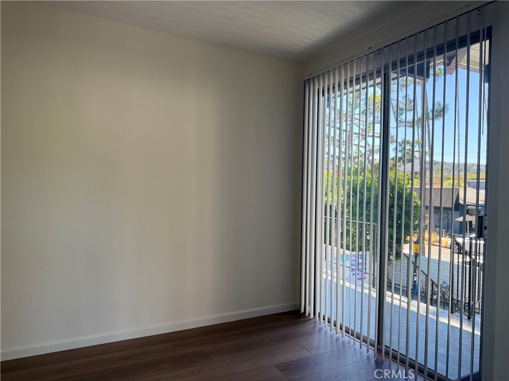13223 Moorpark Street 3 Property Photo 4