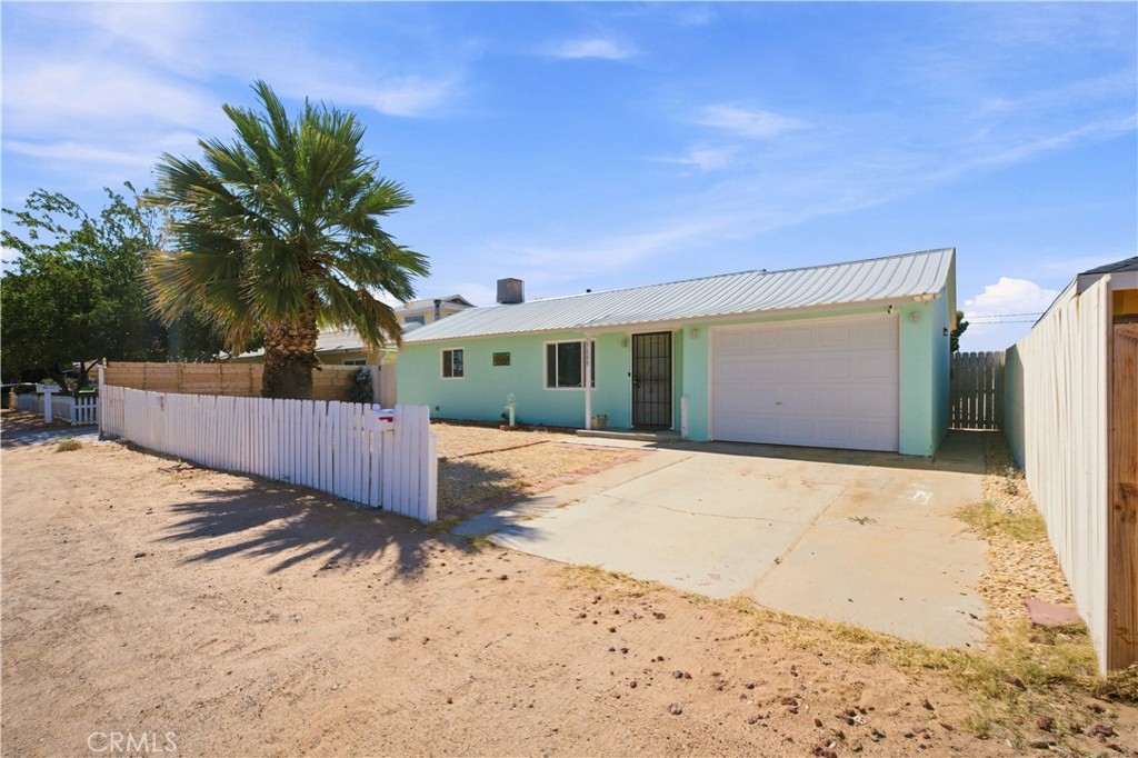 27048 Cote Property Photo 1