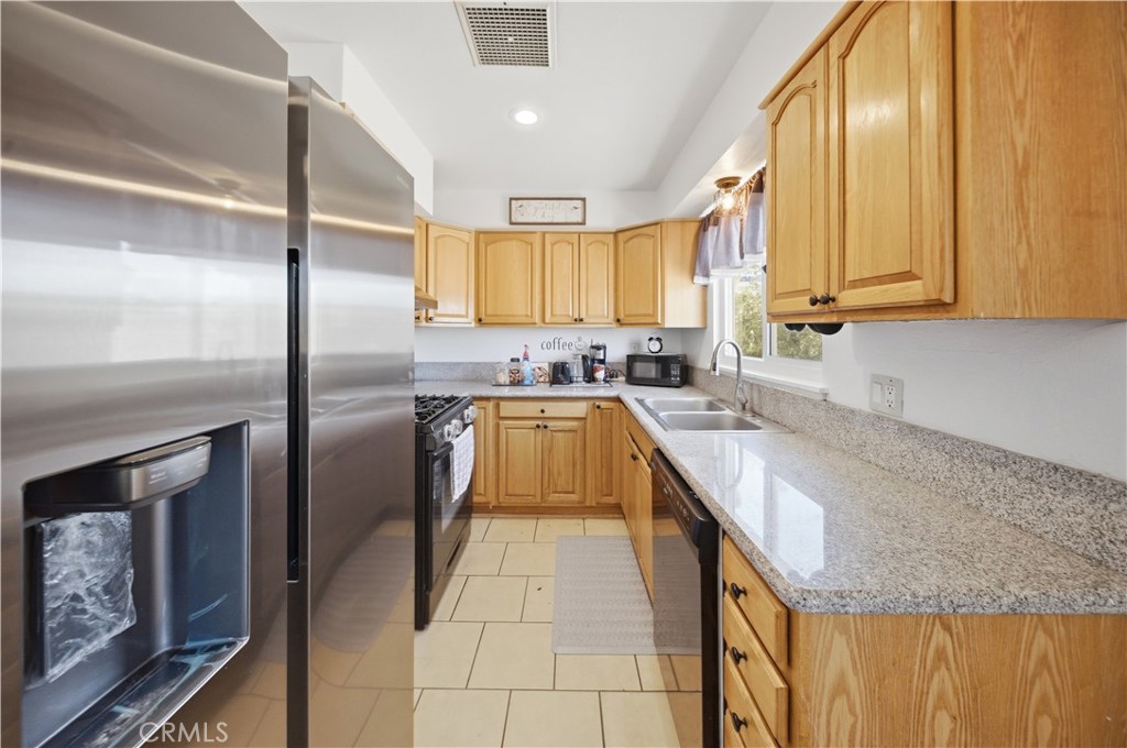 27048 Cote Property Photo 2