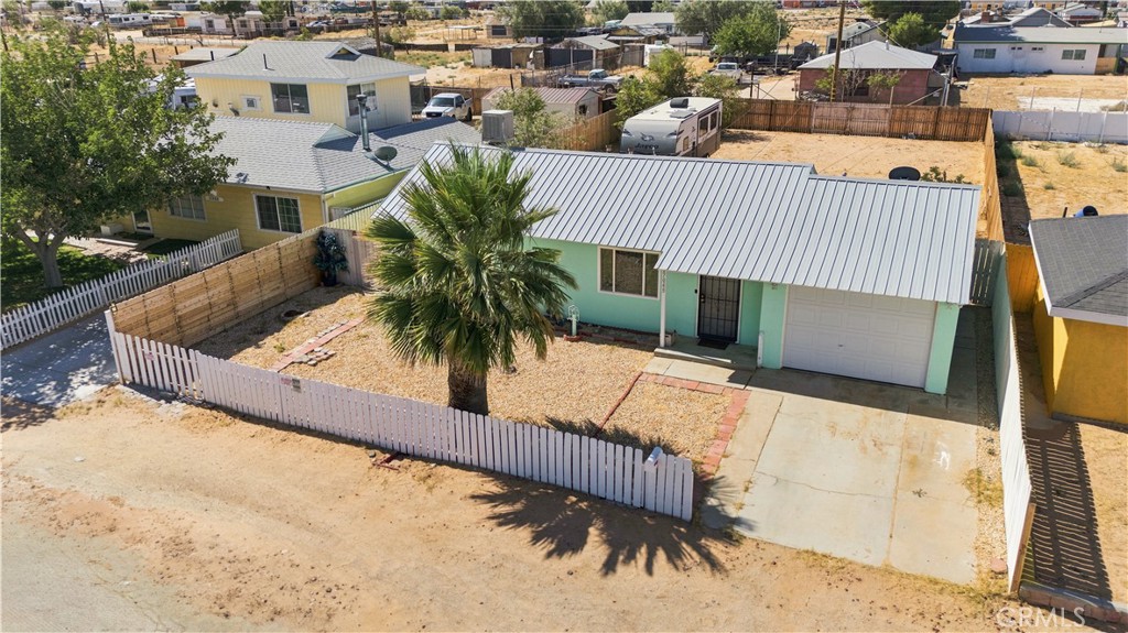 27048 Cote Property Photo 11