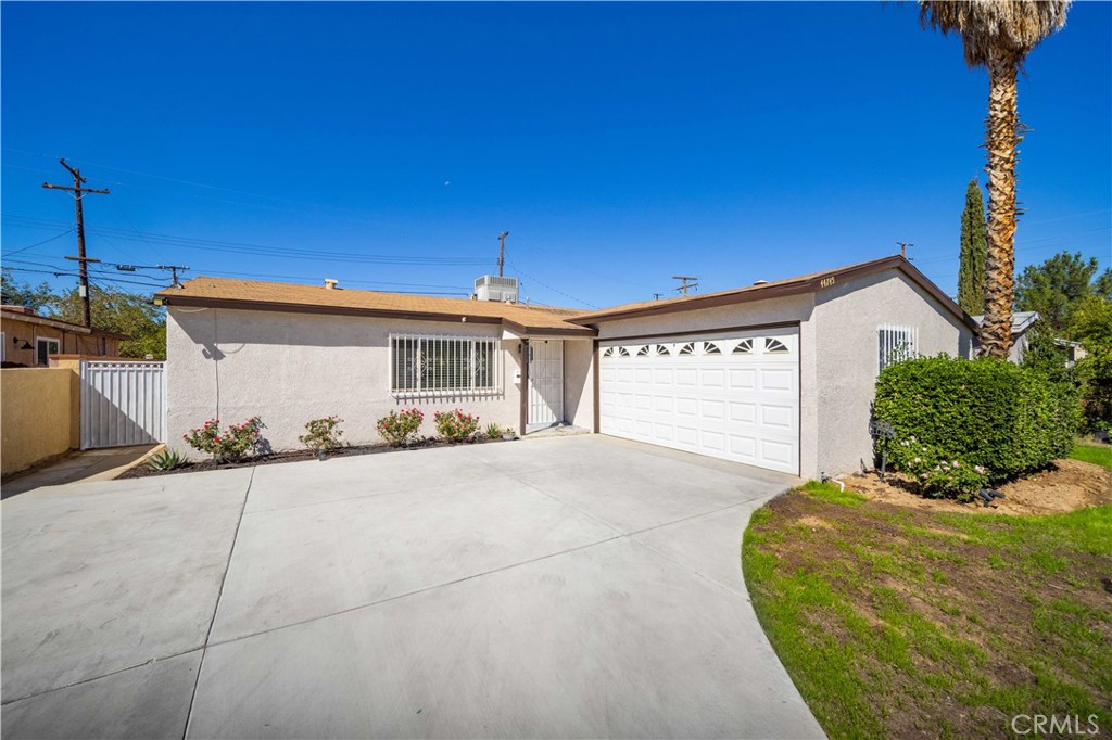 44745 6th E Property Photo 2
