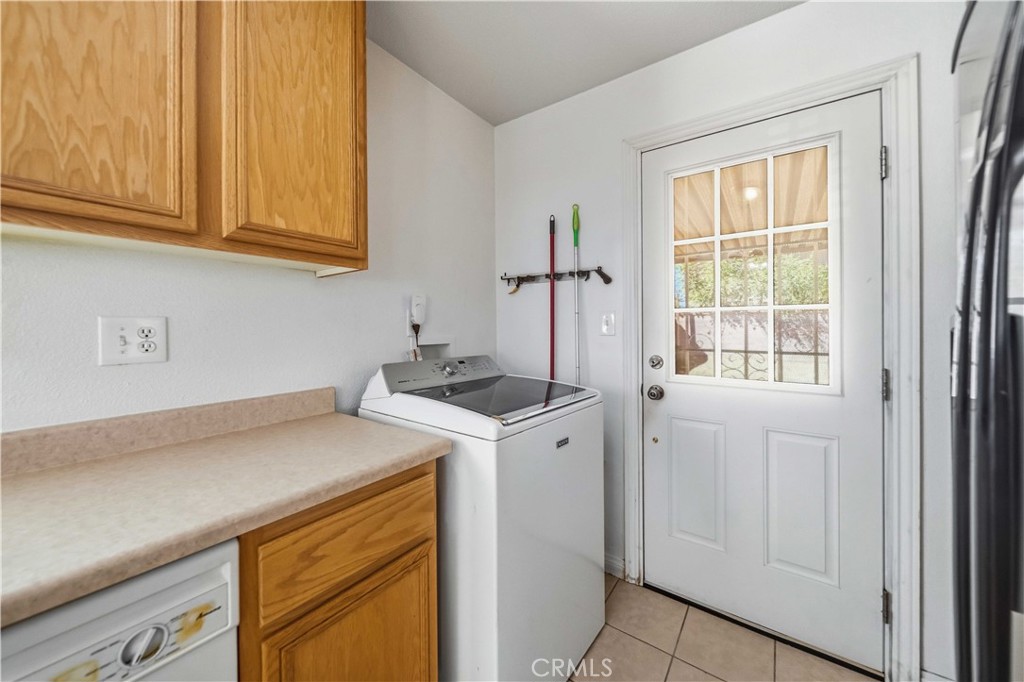 44745 6th E Property Photo 14