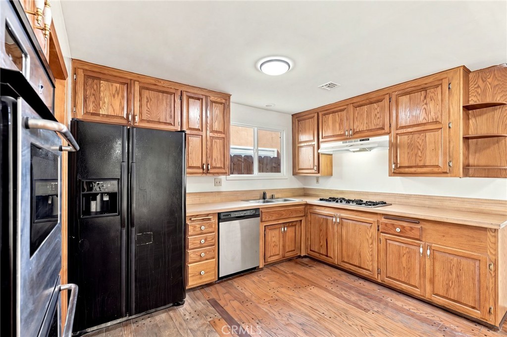 24107 Highlander Property Photo 10