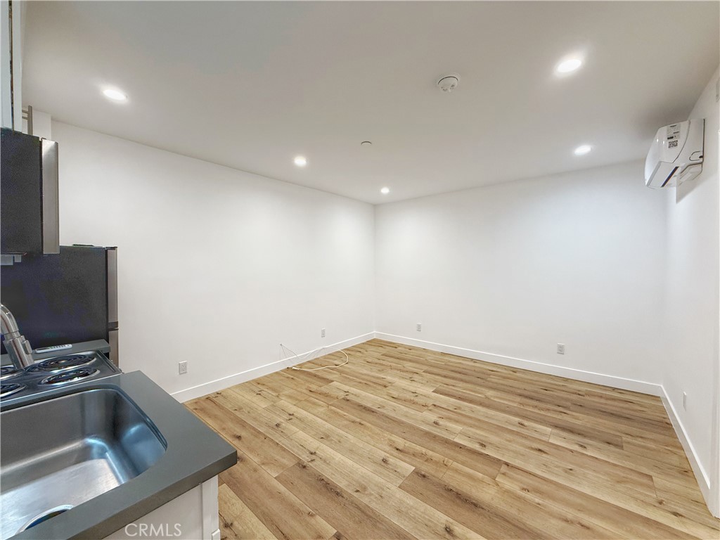 637 635 N Harvard Boulevard 637.33 Property Photo 4