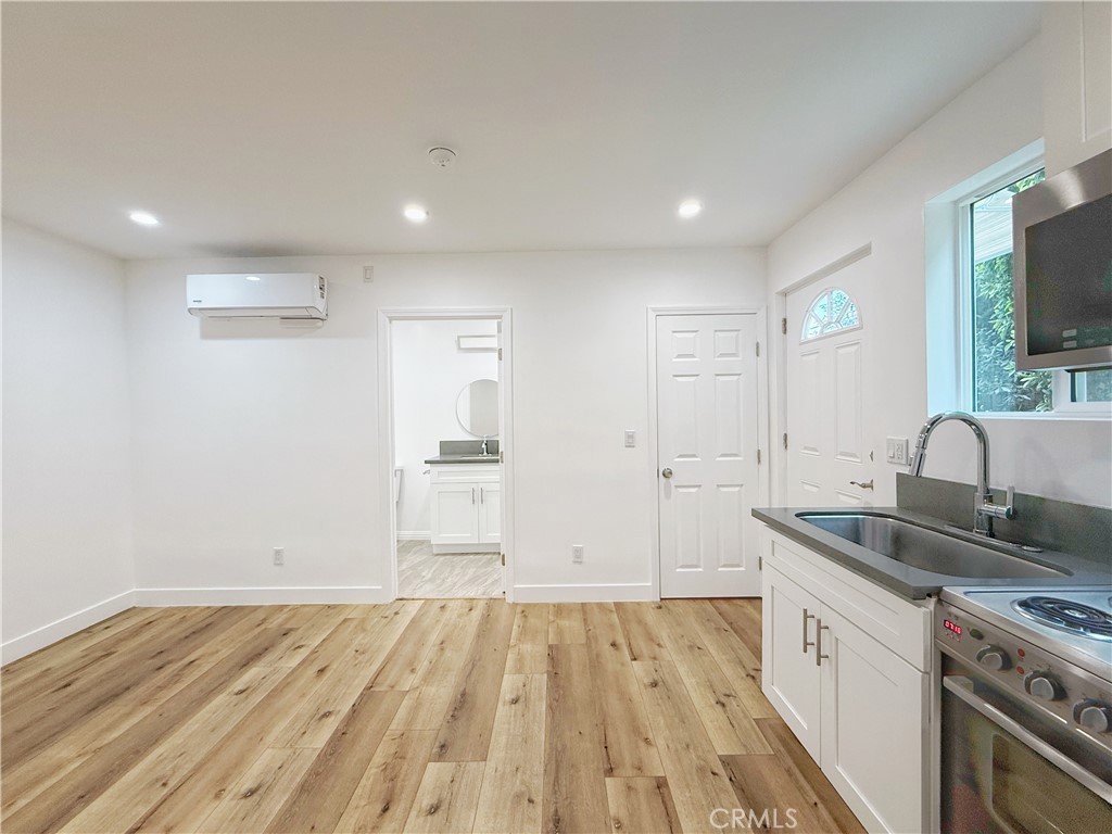 637 635 N Harvard Boulevard 637.33 Property Photo 5