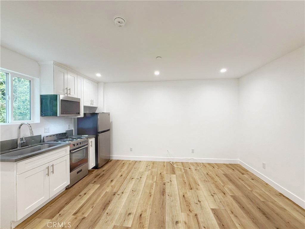 637 635 N Harvard Boulevard 637.33 Property Photo 6