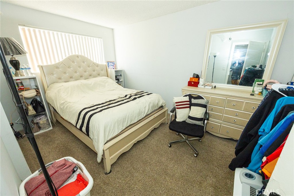 17135 Roscoe Boulevard 7 Property Photo 6