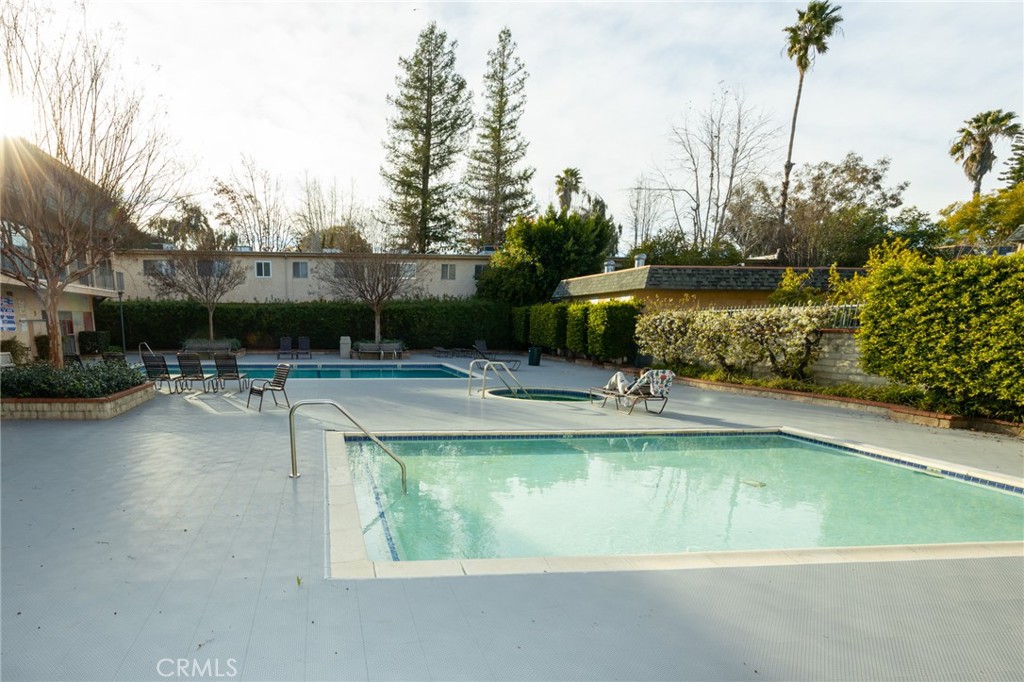 17135 Roscoe Boulevard 7 Property Photo 8
