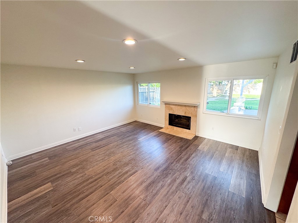 9952 Independence Avenue Property Photo 7