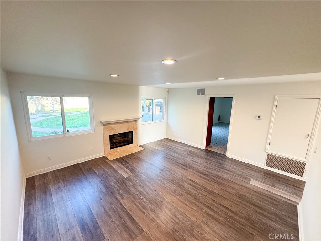 9952 Independence Avenue Property Photo 8
