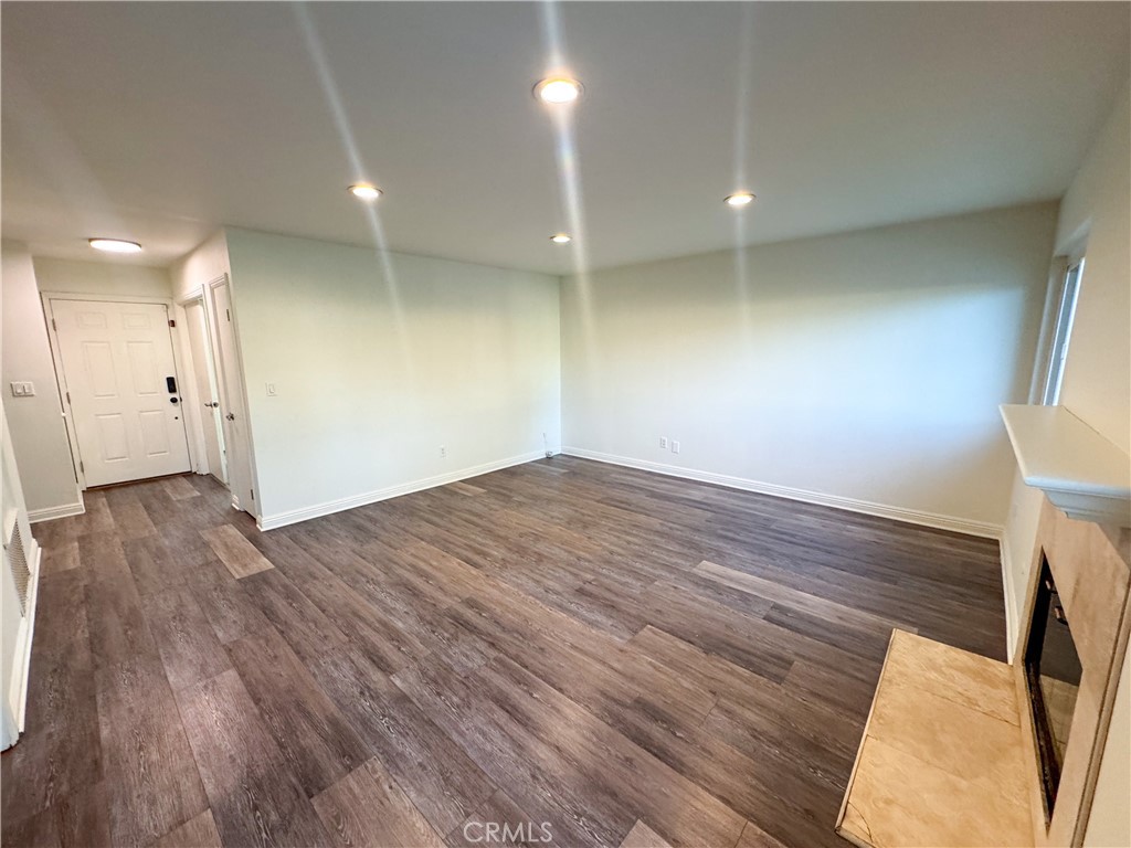 9952 Independence Avenue Property Photo 16