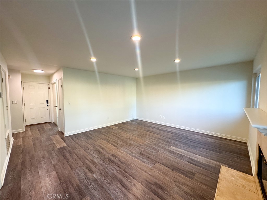 9952 Independence Avenue Property Photo 17
