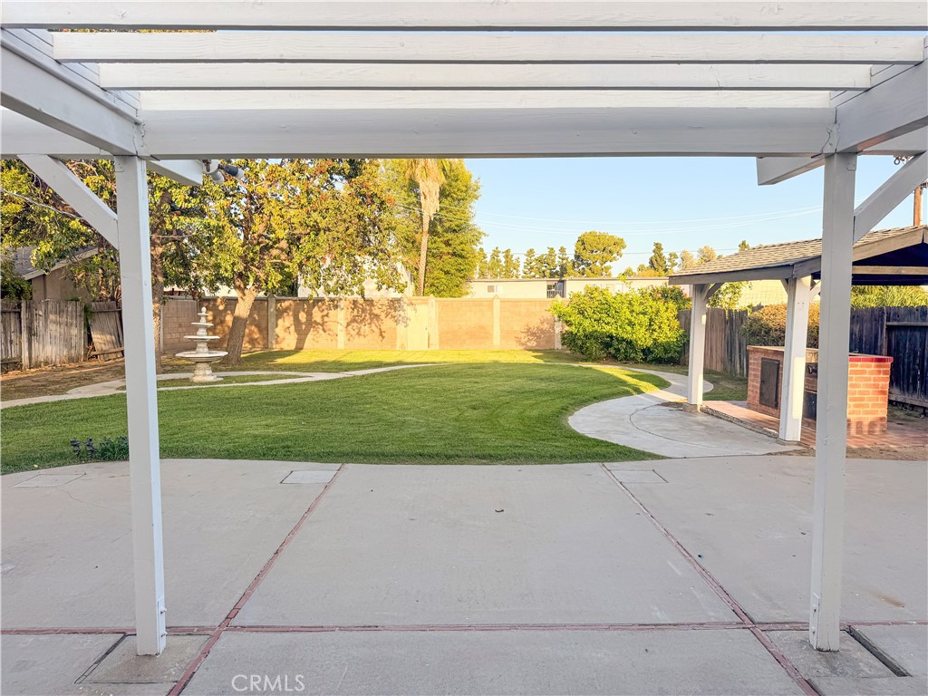 9952 Independence Avenue Property Photo 32