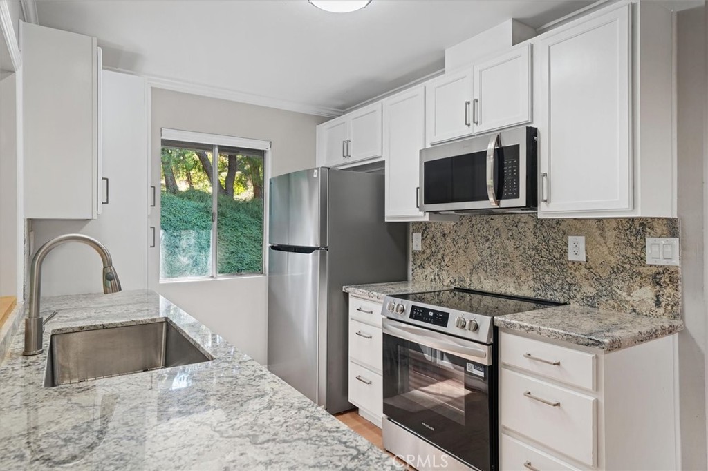 26331 Oakspur Drive C Property Photo 7
