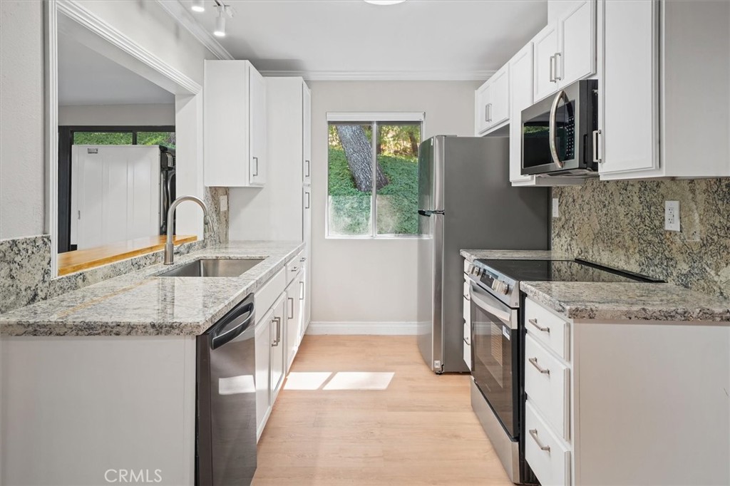 26331 Oakspur Drive C Property Photo 8