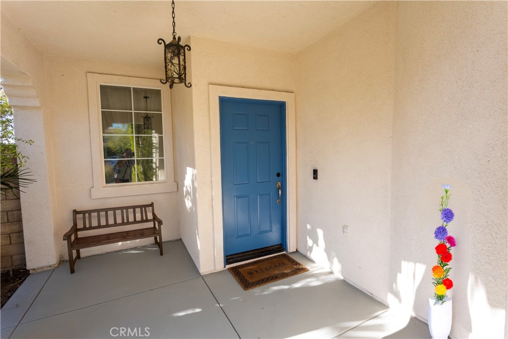 27604 Redwood Way Property Photo 3