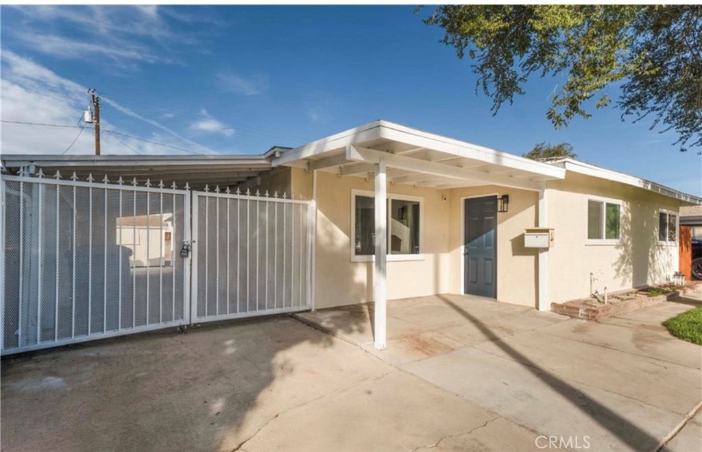 44335 Glenraven Road Property Photo 2