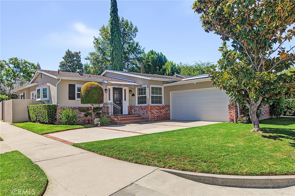 18220 Clark Street Property Photo 1