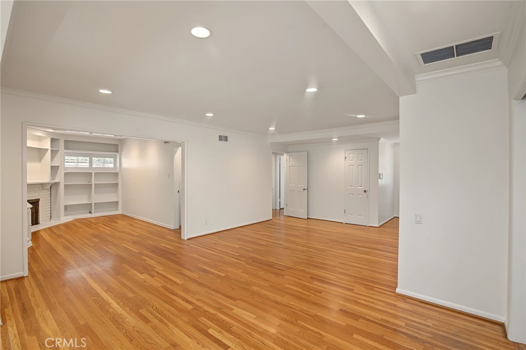 18220 Clark Street Property Photo 6