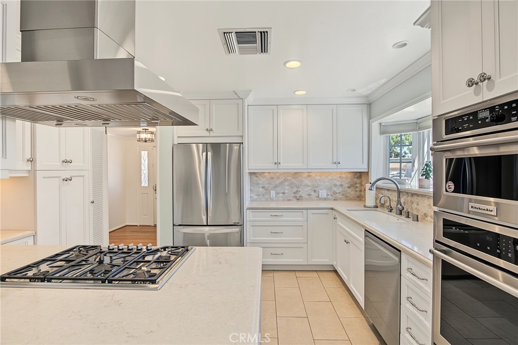 18220 Clark Street Property Photo 11