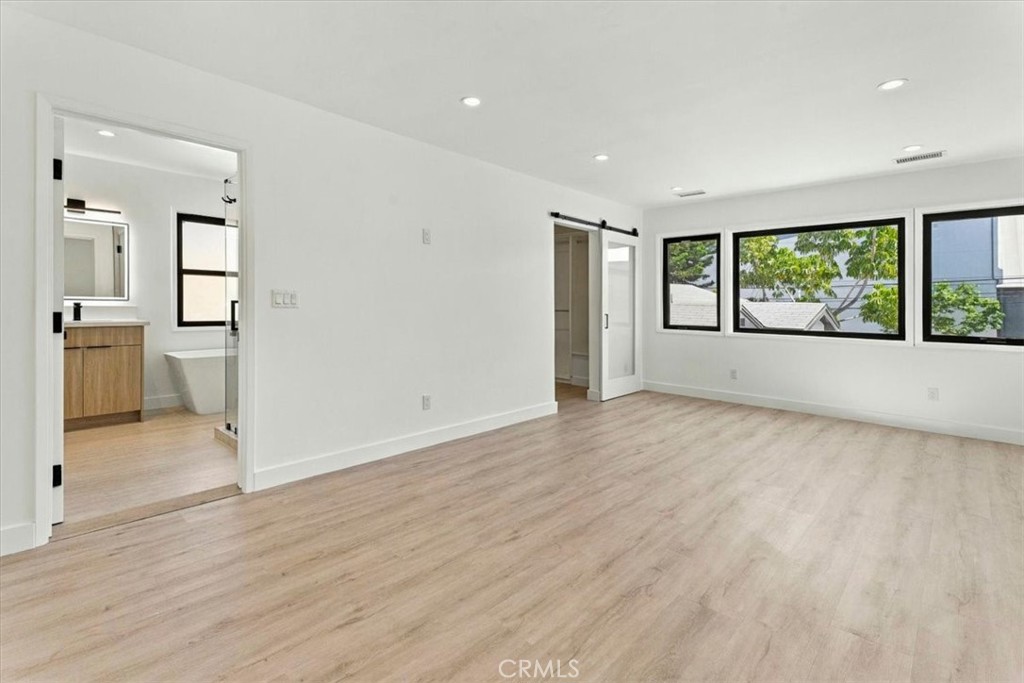 1427 N Bronson Ave Property Photo 10
